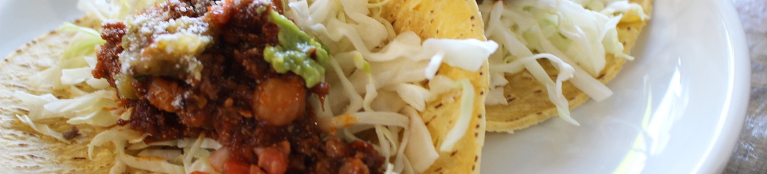 鳥取・湯梨浜のメキシコ料理店tiny kitchen smooth(タイニーキッチンスムース)のタコス